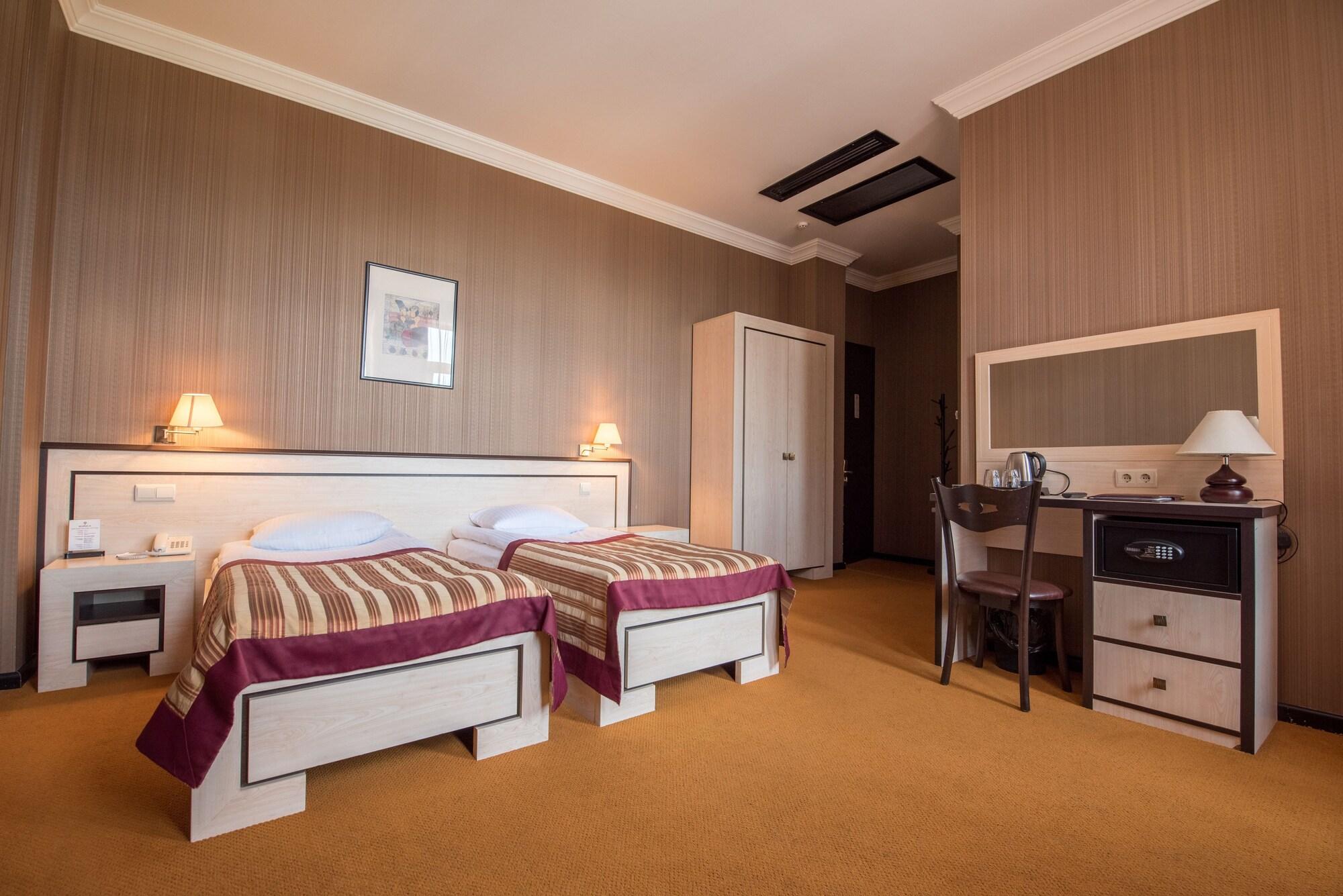 Hotel Rikhe Monika Тбилиси Екстериор снимка