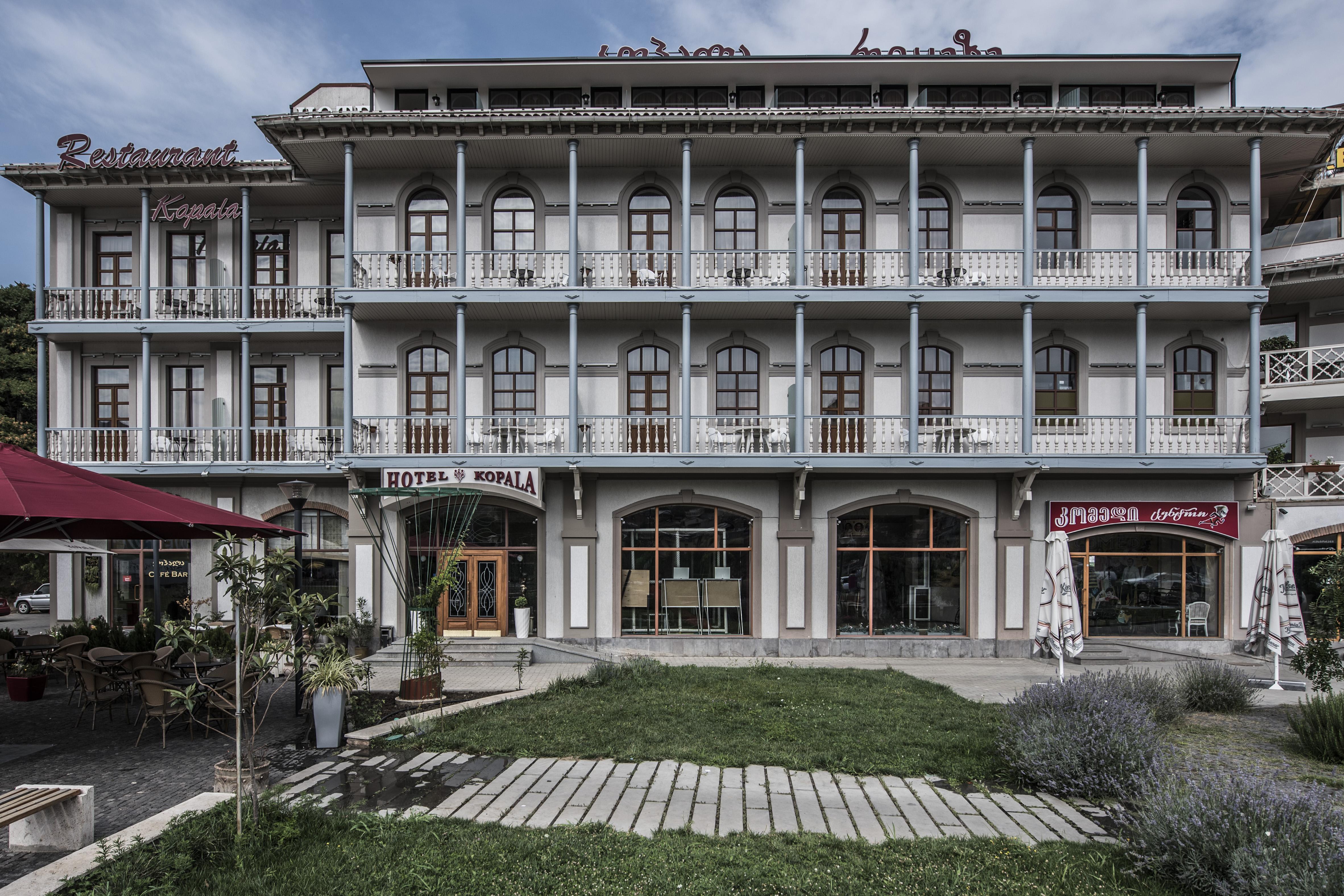 Hotel Rikhe Monika Тбилиси Екстериор снимка