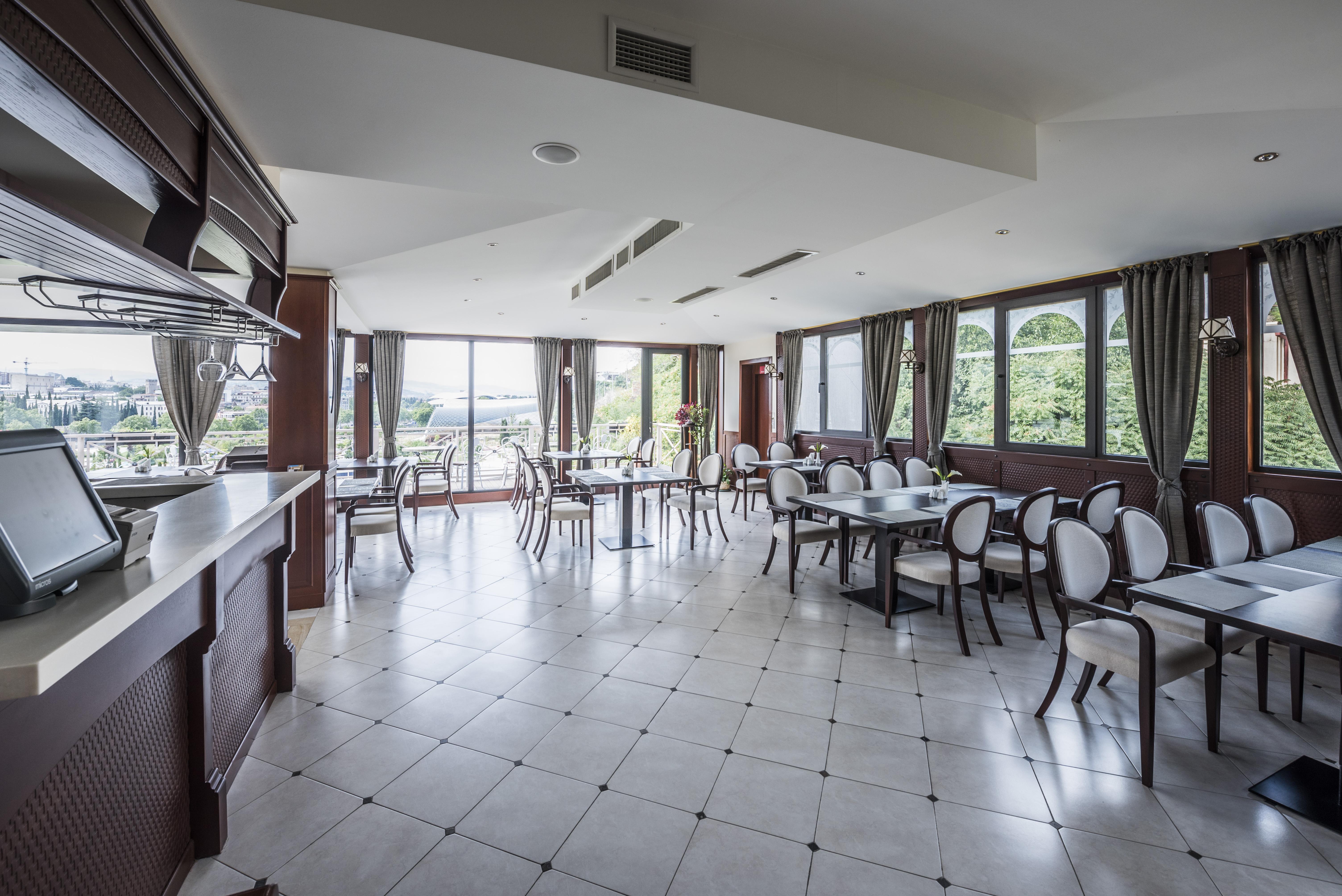Hotel Rikhe Monika Тбилиси Екстериор снимка