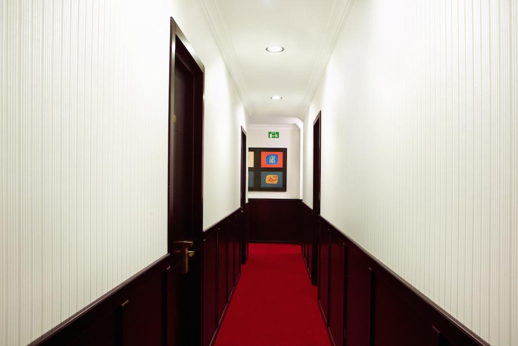 Hotel Rikhe Monika Тбилиси Екстериор снимка