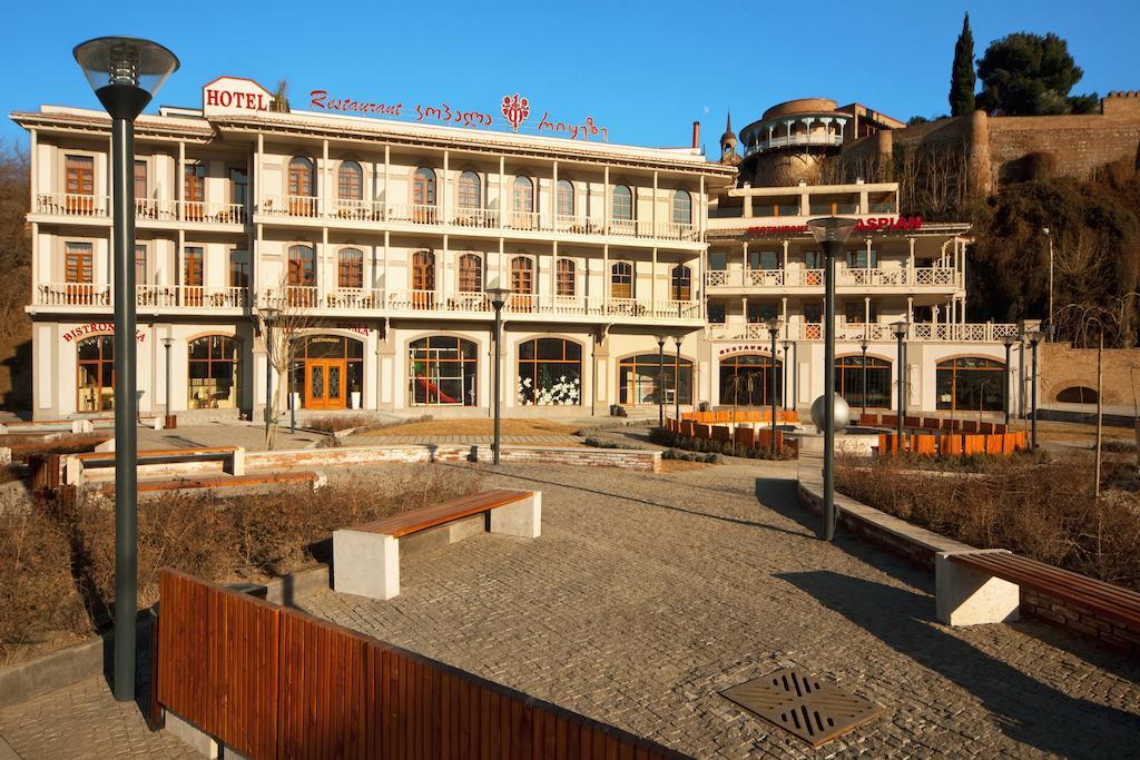 Hotel Rikhe Monika Тбилиси Екстериор снимка