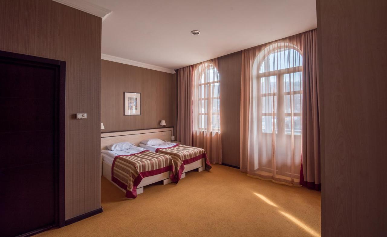 Hotel Rikhe Monika Тбилиси Екстериор снимка